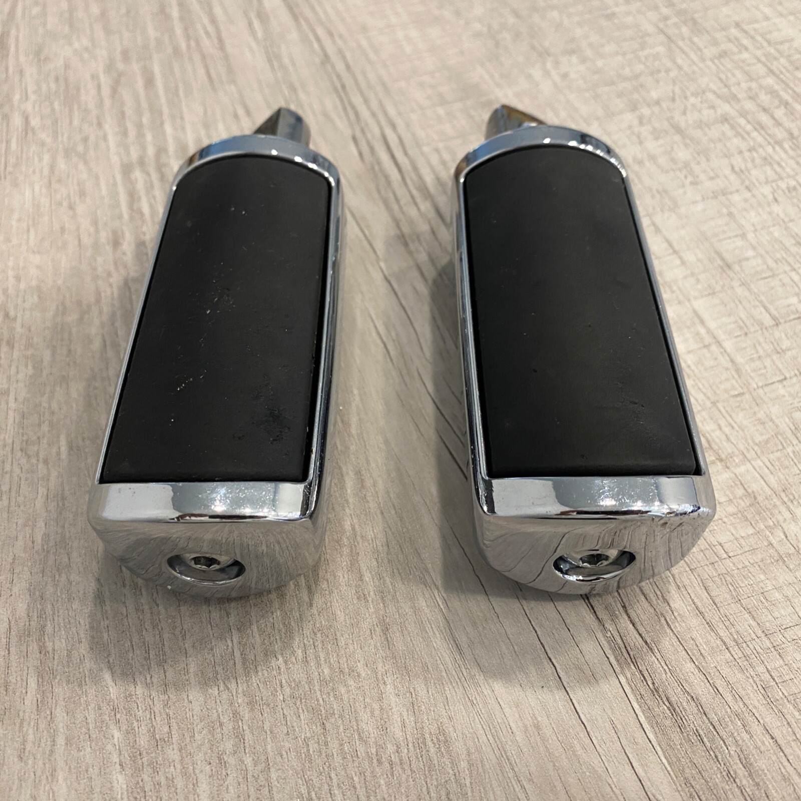 Genuine Harley OEM Willie G Skull Chrome Passenger Footpegs Highway