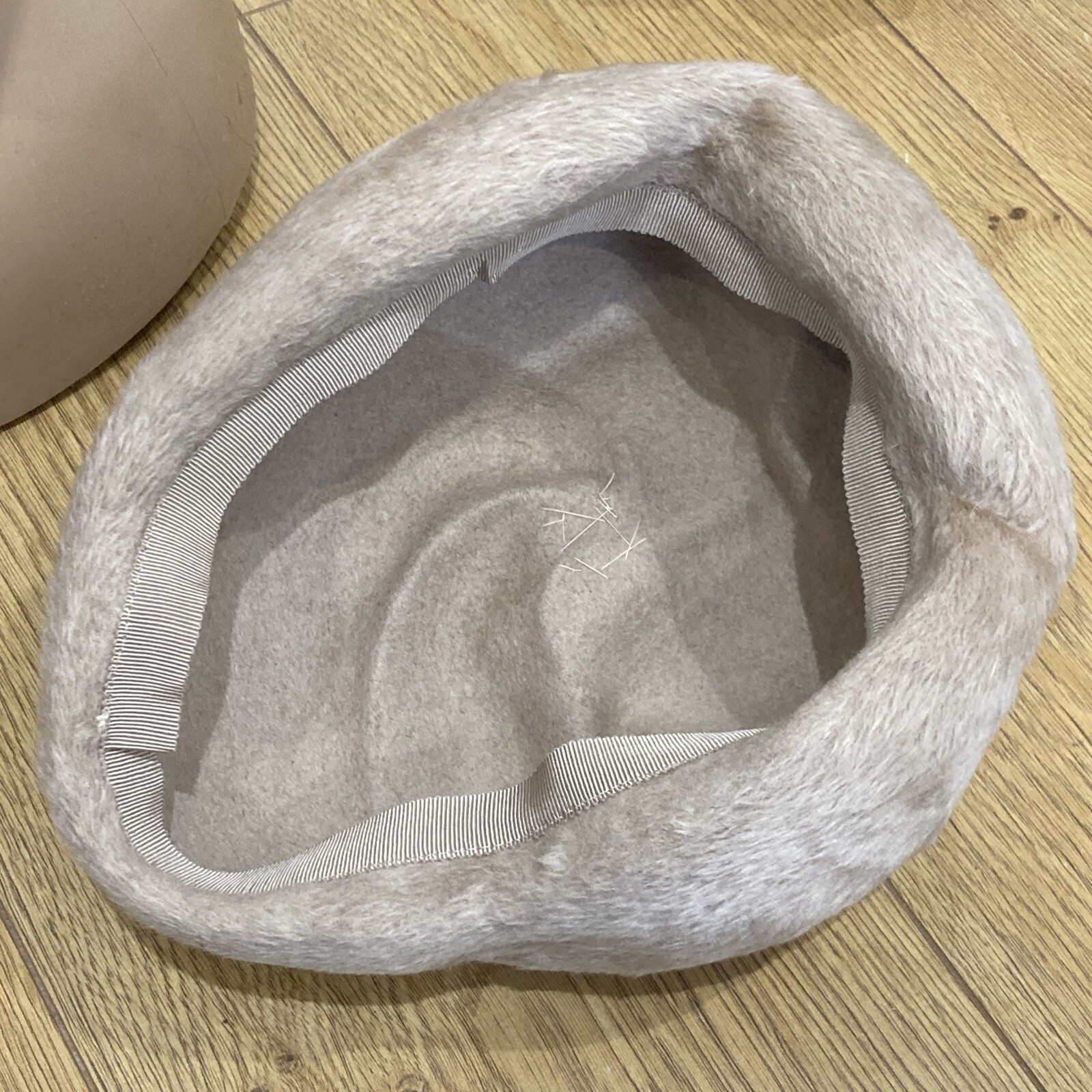 Vintage 1950s/1960s Beige Felt/Angora Hat, Small/Medium Size, Goodwood? 9