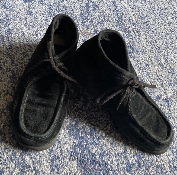 Hush Puppies Bridgeport Suede Black shoes Boy’s Size 4.5 - Image 2 of 4