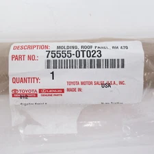 Genuine OEM Toyota 75555-0T023 Passenger RH Drip Molding 09-16 Venza w/ Sunroof