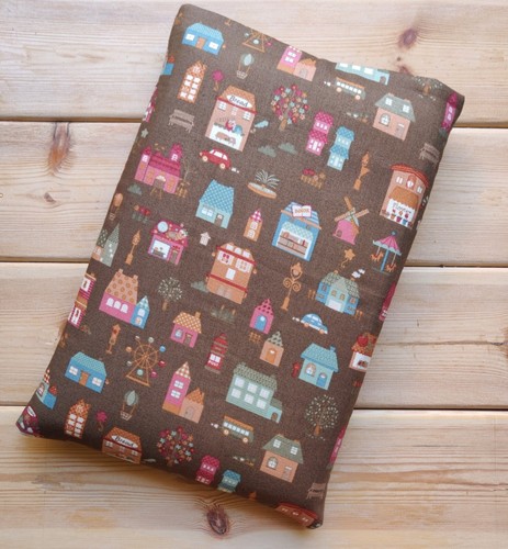 FUNDA LIBRO TELA Hecha a Mano Funda Literaria Acolchada Handmade Ciudad - Imagen 2 de 4