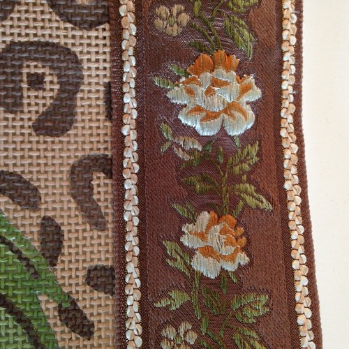 Handbemalte gelbe Rose Leopard Tiermotiv Nadelspitze Leinwand mit Band - Bild 4 von 4