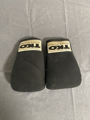 TKO Technical Knockout Boxing MMA Sparring Gloves Black Model