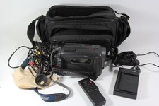 Sony CCD-TRV70 HI8 8mm Video 8 Camcorder   Battery, Case, Wires