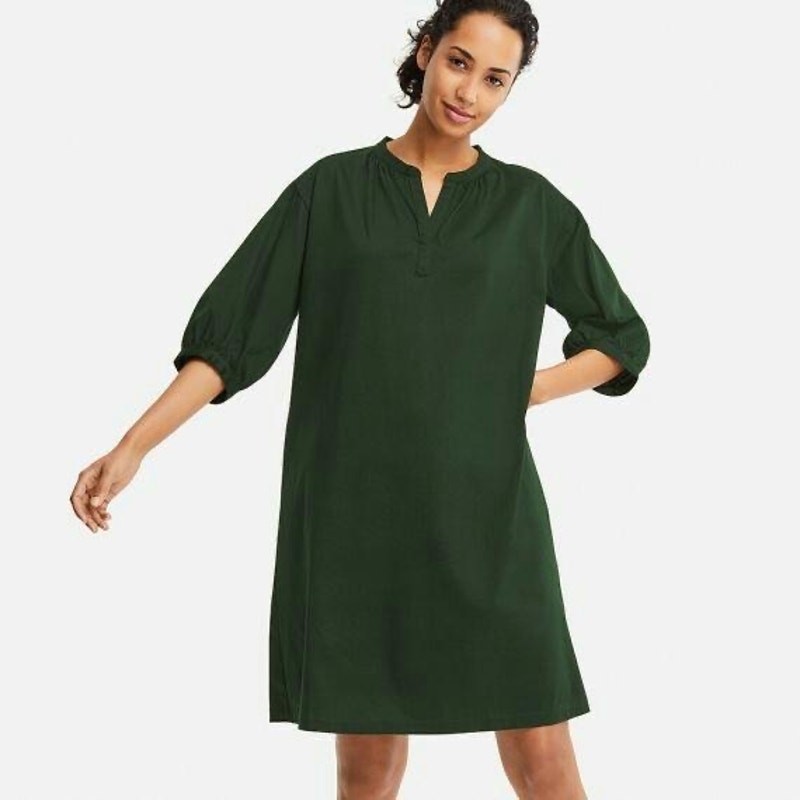 Uniqlo gathered 3/4 sleeve dress green size small