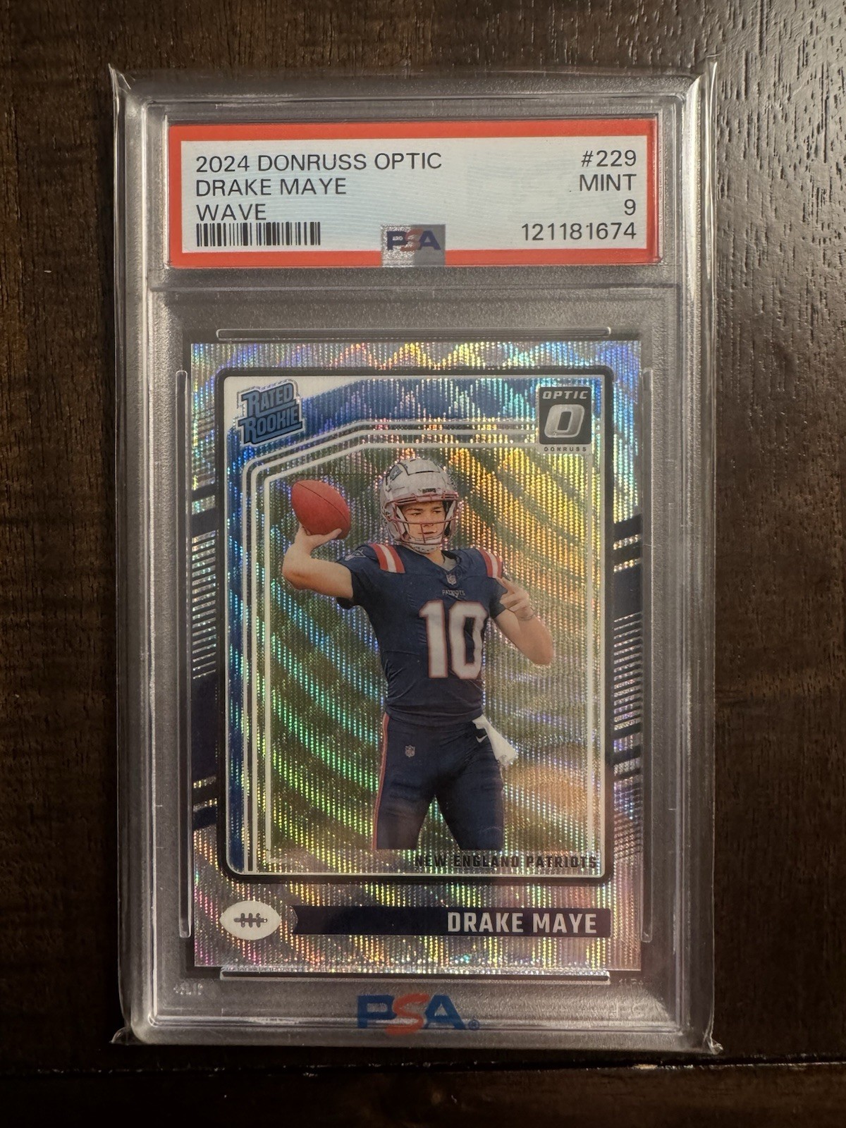 Panini 2024 Donruss Optic Rated Rookie Drake Maye Wave Prizm /300 #229 PSA 9