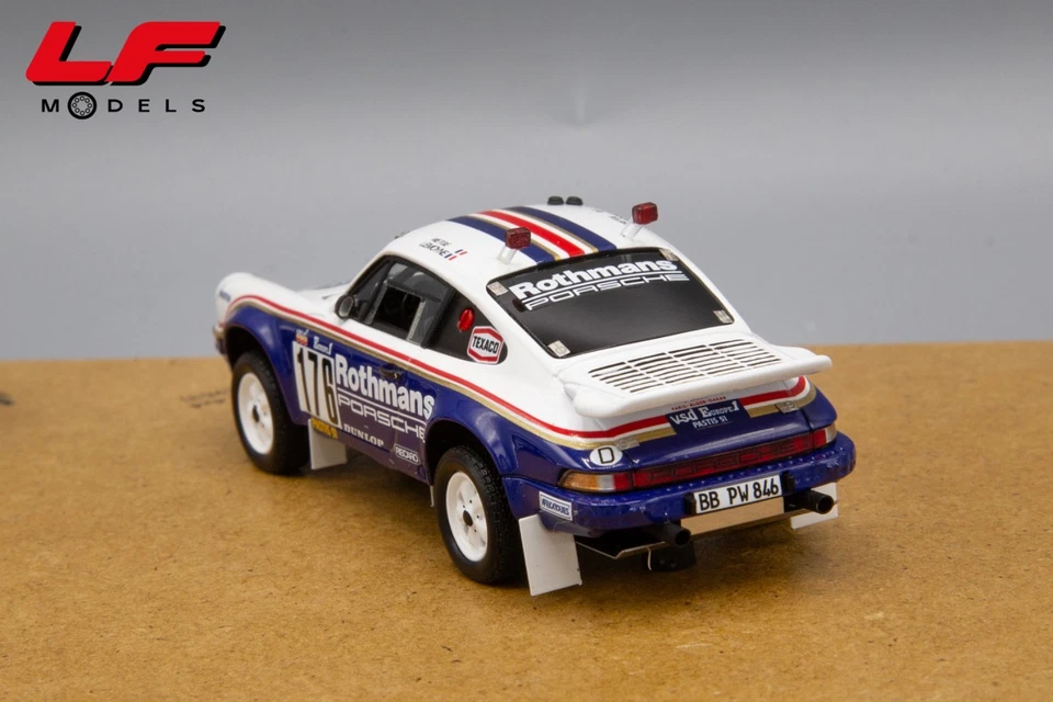 1:43 Set 2 Porsche 911 Dakar Rothmans 1984 e 2023 - Spark - Immagine 3 di 4