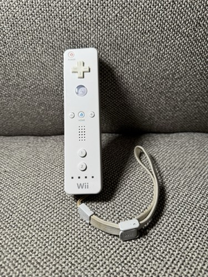 #ad Nintendo Wii Remote White FOR PARTS Battery Corrosion No Power $8.95