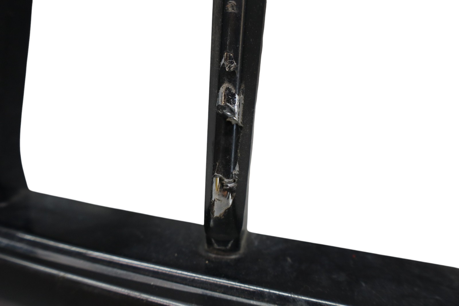 14-18 Maserati Ghibli Front Center Lower Bumper Grille 673008187 Oem DAMAGED