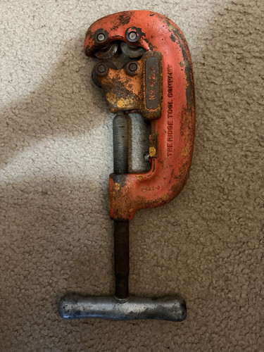 Ridgid No. 42A Heavy Duty Four Wheel Pipe Cutter 3/4" to 2" Pipe - Picture 1 of 2