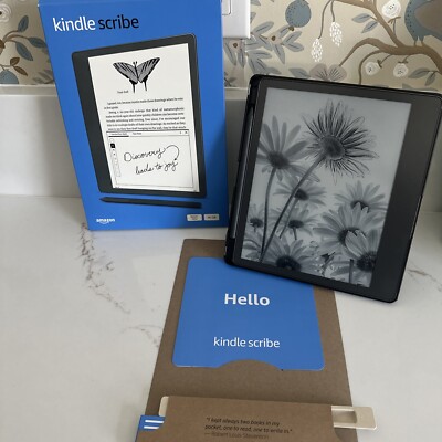 Amazon Kindle Scribe 16GB Wifi 10.2'' e-Reader with Basic Pen + Cover Case Bundle