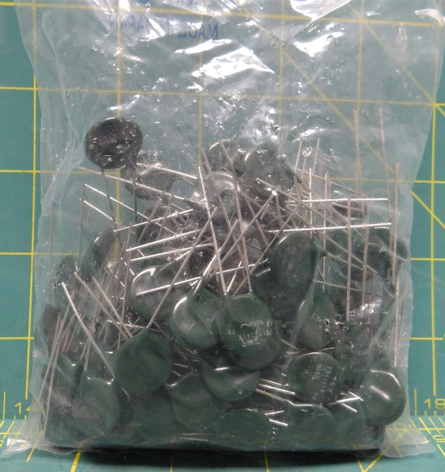 Varistor de óxido metálico United Chemi-Con TNR-15G241K, bolsa de 100 piezas Foto 4 de 4