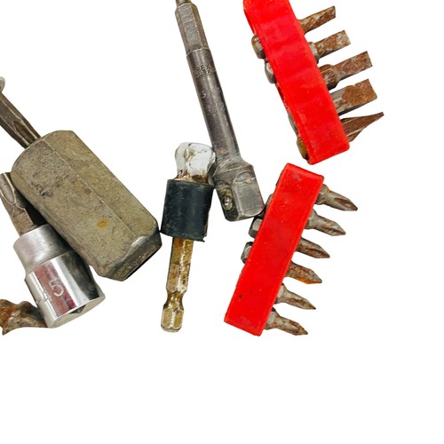 Black & Decker, Plano Manyetik Nutsetter, 1/4 in and Lots of Screwdriver Bit Set - Picture 9 of 11