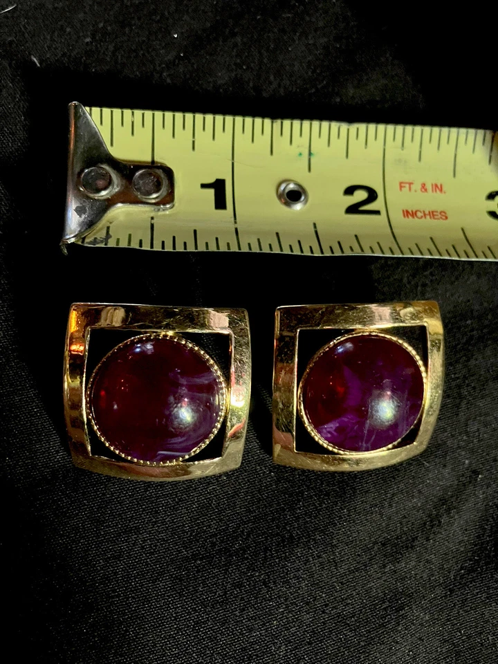 Pendientes Avon Post Cuadrados Tono Dorado Púrpura Piedra Simulada Años 80 De Colección Foto 2 de 3