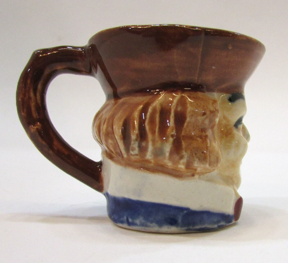 复古 20 世纪 40 年代末日本陶瓷微型 2 英寸手绘托比马克杯人 — 第 2/4 张图片