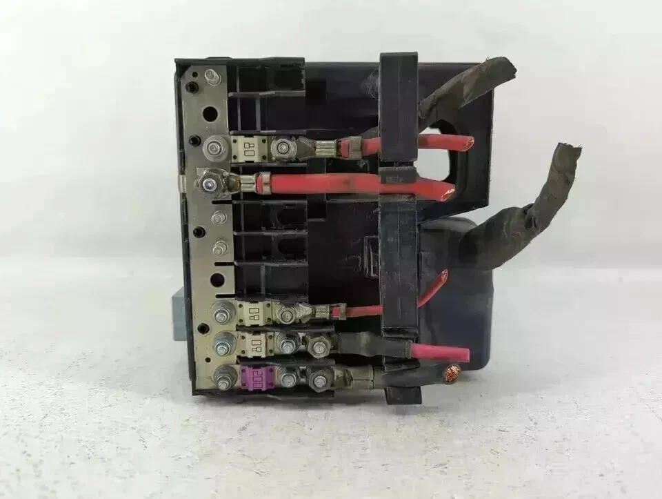 Audi A3 2006-2013 caja de fusibles compartimento del motor OEM Foto 2 de 2