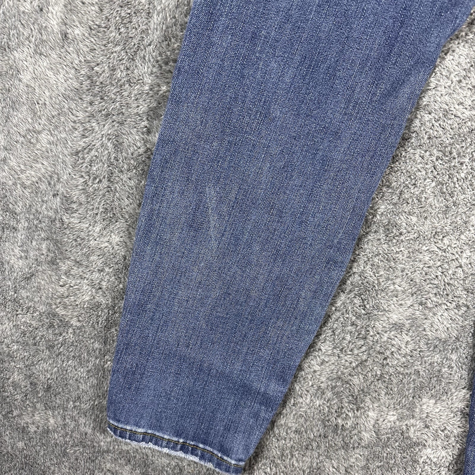 Judy Blue Jeans Women’s 30 Blue Stretch Distressed Relaxed Fit 30x26