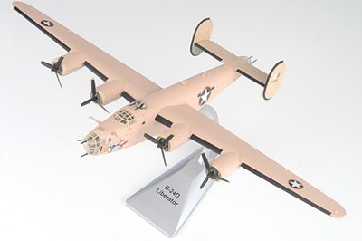 A00157 Air Force 1 B-24D Liberator 1/72 Model Wongo Wongo USAAF 376th BG, 512rd