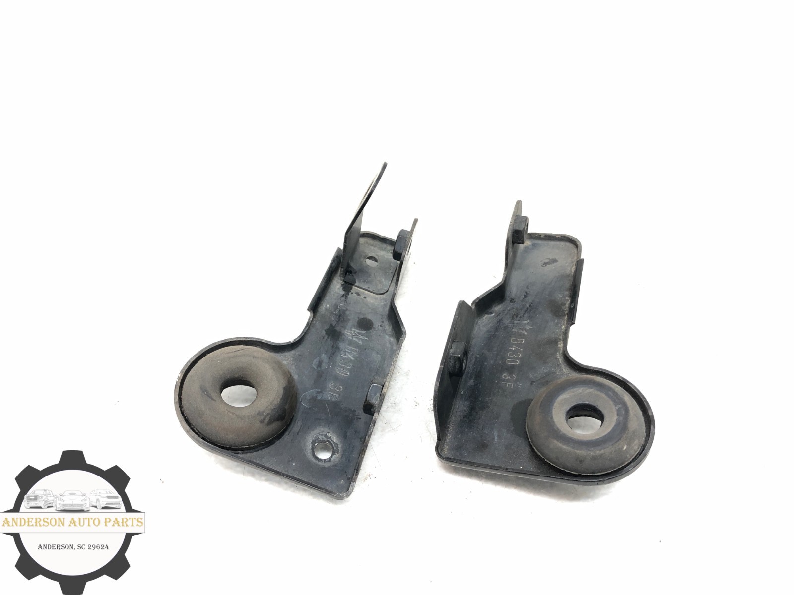 2014-2020 MASERATI QUATTROPORTE 3.0L FRONT INTERCOOLER LOWER MOUNT BRACKET SETX2