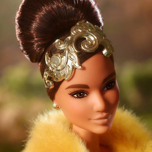 ๐ Mattel Barbie Signature Guo Pei Doll Wearing Golden Yellow Gown HBX99 - Picture 15 of 20