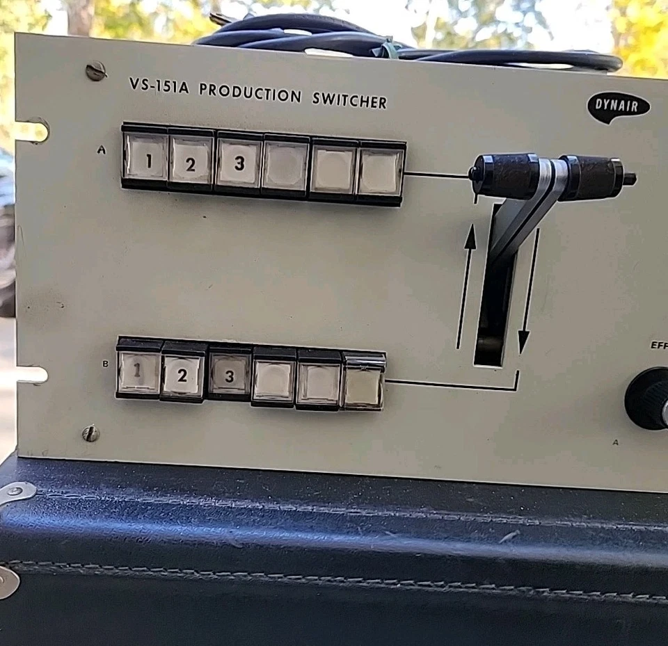 Vintage VS - 151A Production Switcher Untested  - Image 3 of 4