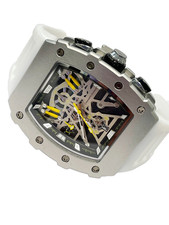 EXKLUSIVE HERREN UHR TONNEAU FORM , STRUNKTURIERT / WEIß-SCHWARZ SCHMUCKJAGD