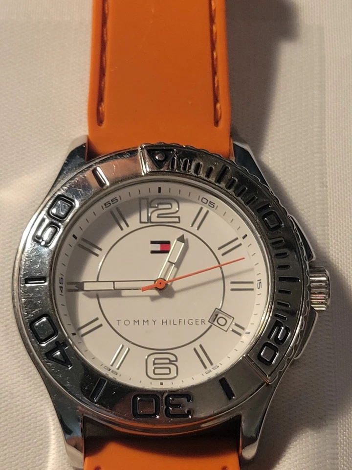 Tommy Hilfiger Silver Tone Orange Rubber Band TH.153.1.95.1428 Watch. Pre-Owned  - Image 2 of 4