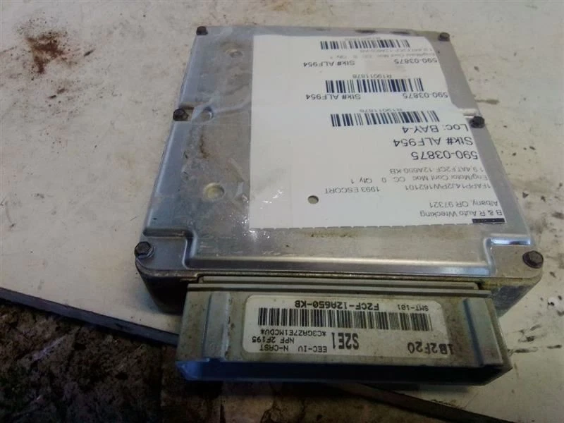 Módulo de controle eletrônico ECM do motor 4-116 1.9L SOHC compatível com 93 ESCORT 19011878 - Imagem 3 de 4