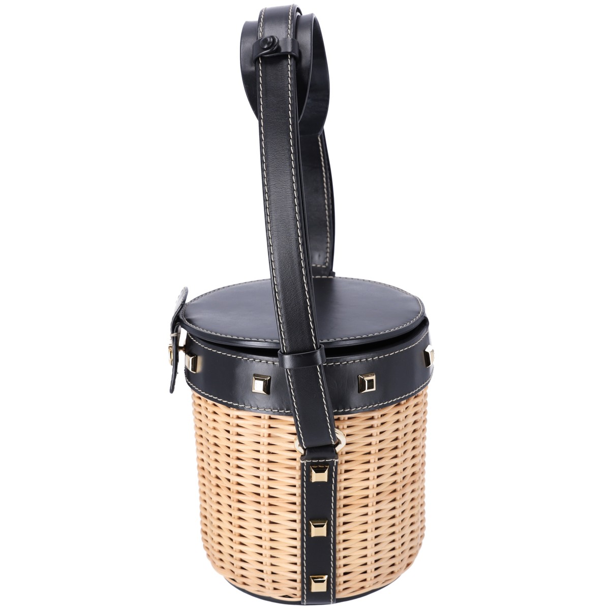 【SALVATORE FERRAGAMO】GANCINI BUCKET BAG Salvatore Ferragamo Gancini Drawstring Bucket Bag Wicker