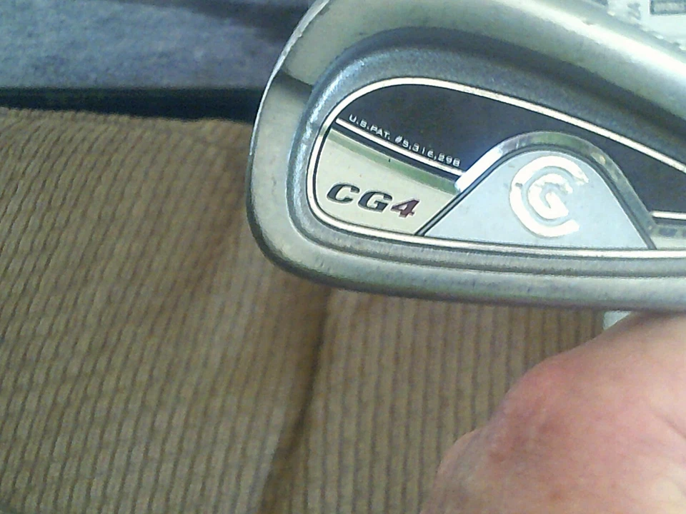 Cleveland CG4.. #4 Iron.. Factory Stiff Steel Shaft.. MRH.. Nice Looky!! - Image 2 of 4