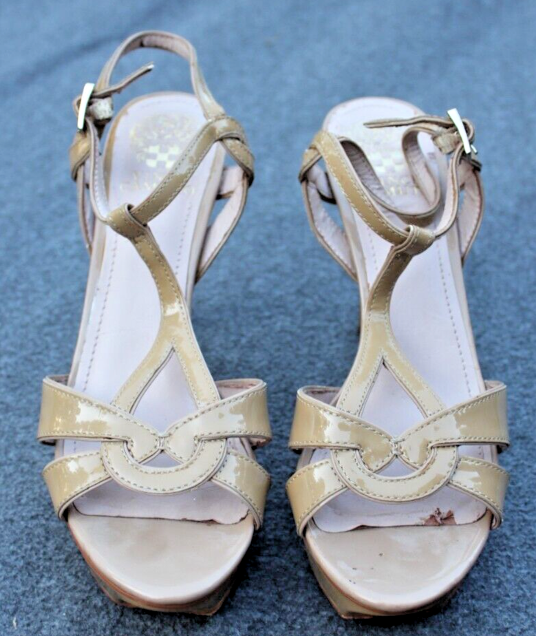 princess polly baby blue dress Beige Shoes Of The Bride And White Dress Stock Photo, Picture and Royalty  Free Image. Image 51885458