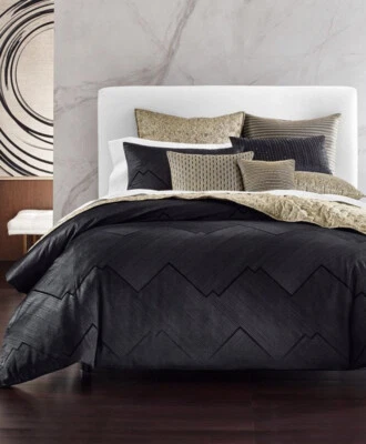 Hotel Collection Linear Chevron F/Queen Duvet Cover+2Standard Quilt+1Euro Shams! - Image 1 of 4