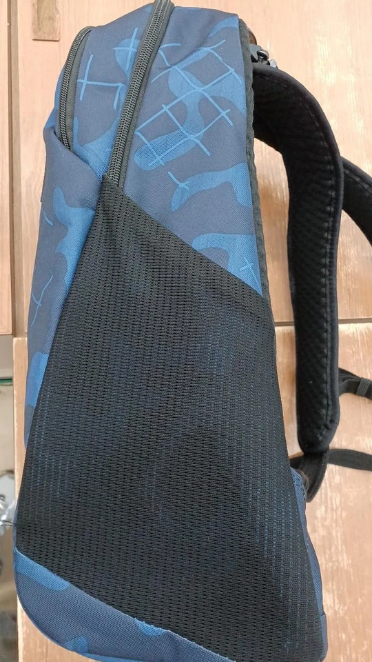 Mochila Pacsafe Azul Patrón Camuflaje Estado B Vibe25 Foto 4 de 4