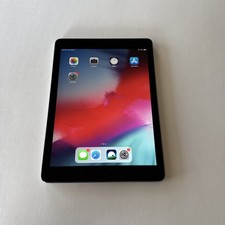 Apple iPad Air A1474 1st Gen 32GB Wi-Fi 9.7in - Space Gray Excellent condition