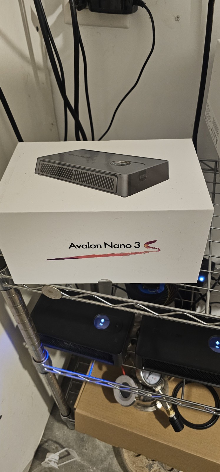 Canaan Avalon Nano 3S Bitcoin Miner 6 TH/s + power supply (Black)