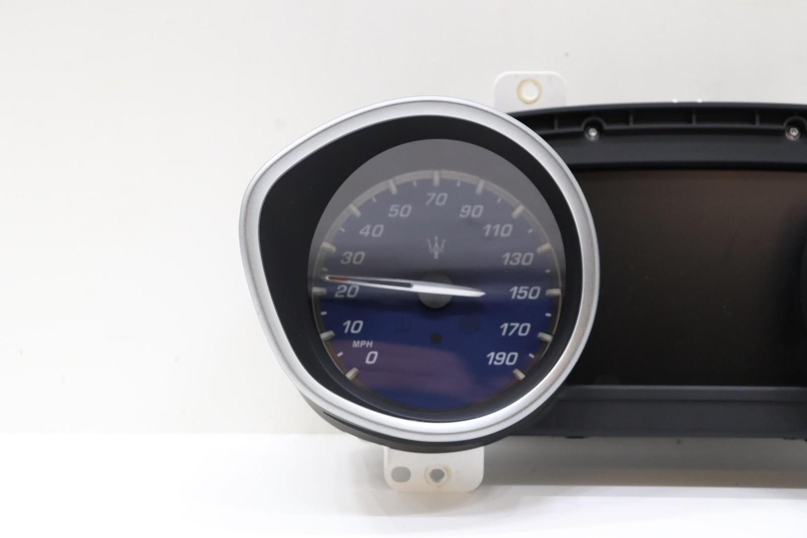 Maserati Ghibli 2017-2020 Fuel gauge