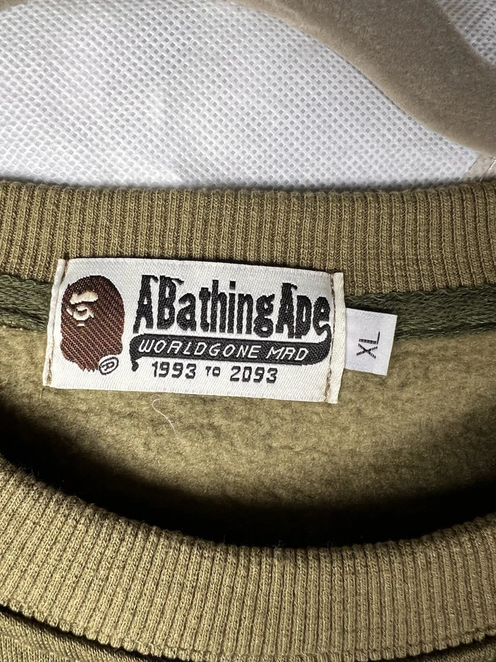 Pullover cuello redondo A Bathing Ape talla XL Foto 2 de 4