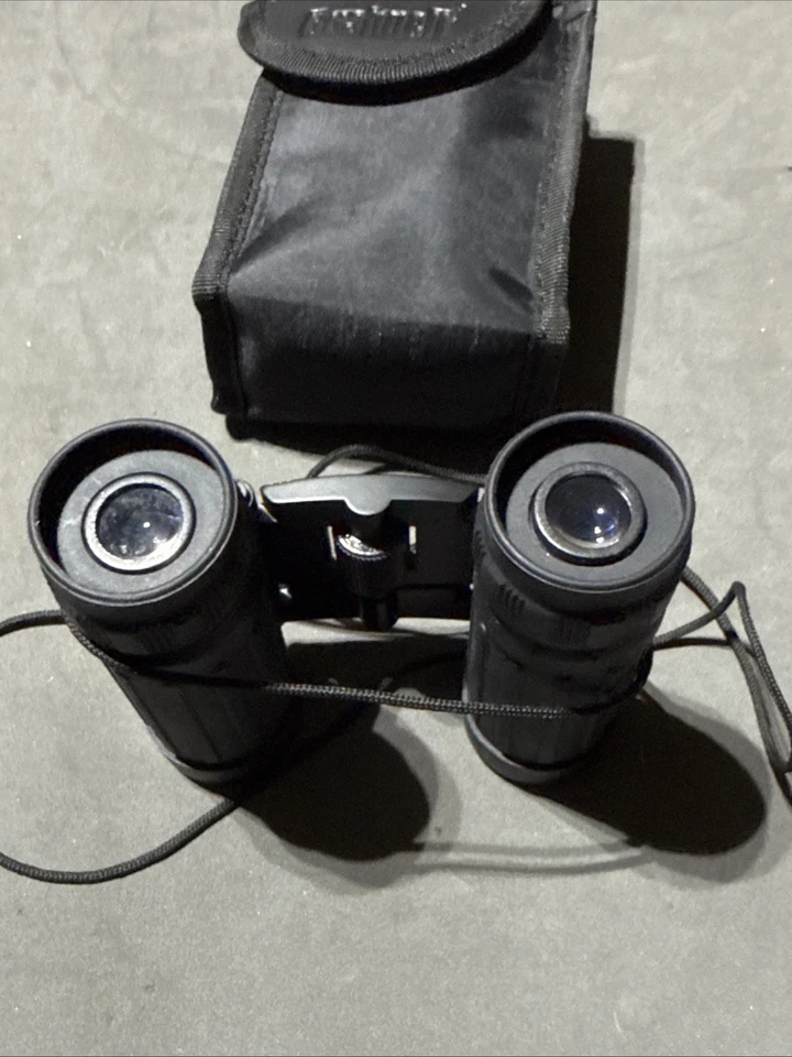 Bushnell 8 x 21 378 Feet at 1000 Yards Compact Pocket Binoculars With Case - Image 4 of 4