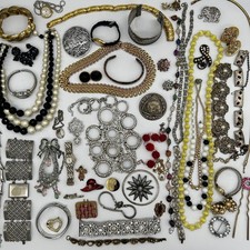 Vintage Costume Jewelry DAMAGED Lot ALL Flawed Brooch Necklace Earring 50 Pieces