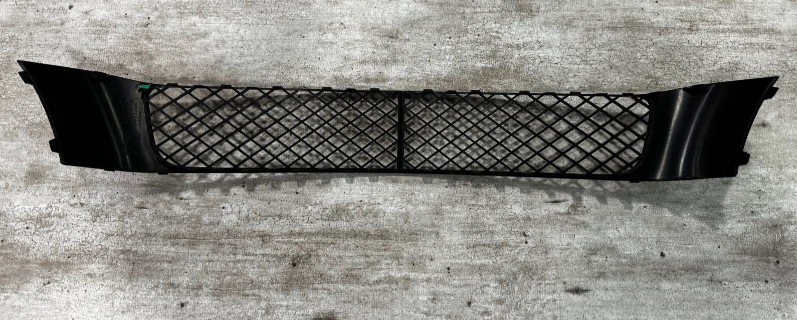 06-08 Bentley Flying Spur Front Bumper Center Lower Grille Mesh OEM 3W5807667B