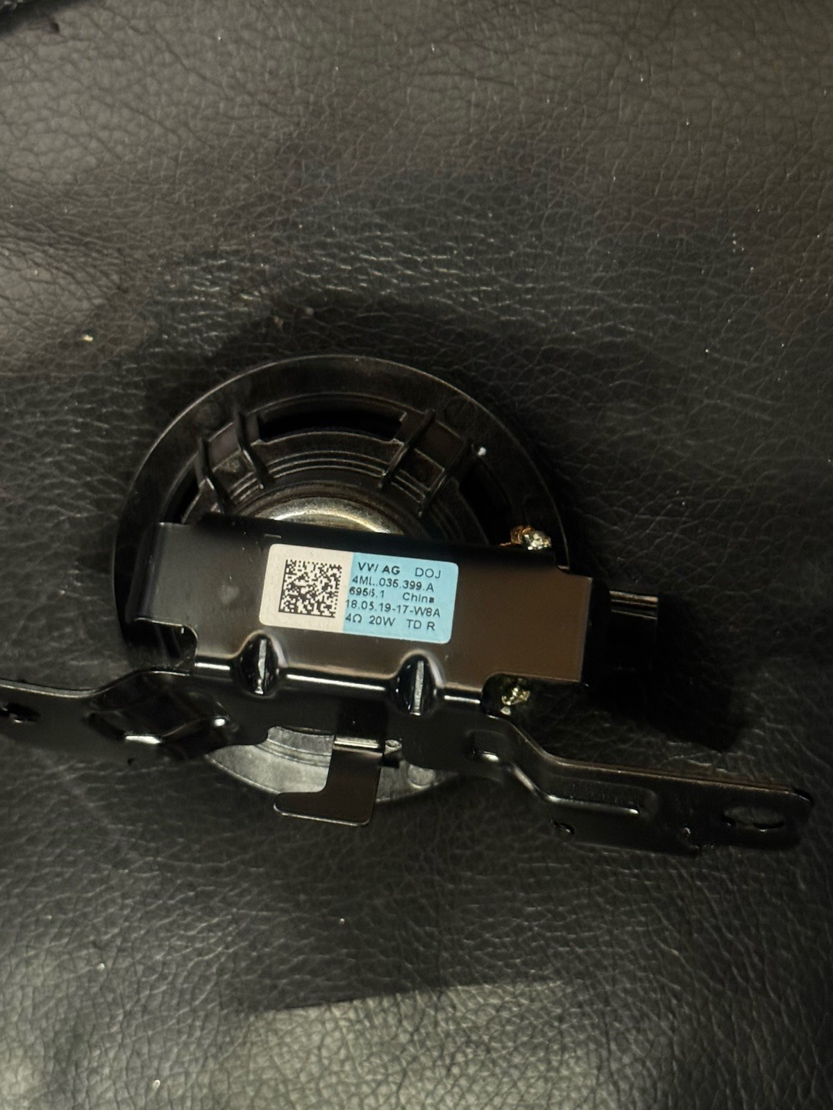 Lamborghini Urus 2023 Speaker P/N 4ML035399A