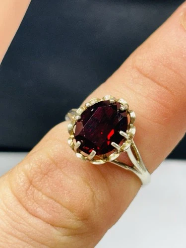 Vintage silver and high grade garnet ring UK size N
