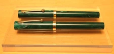 Vintage 1990's Sheaffer No Nonsense Green Marble Fountain Pen/Ballpoint Pen Set