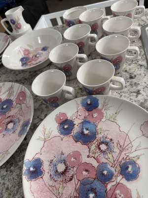 Noritake Craftone Medley 8771 Floral Dinnerware Set Plate Bowl Cup Pink Blue
