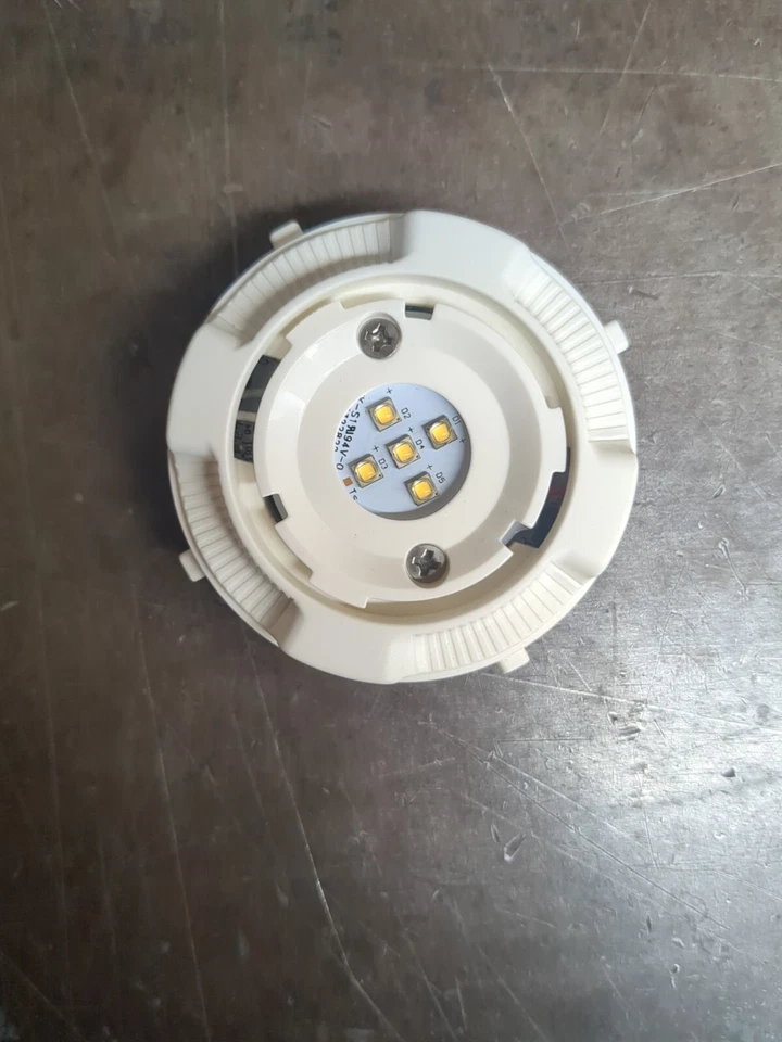 Box of 6 Infusion LED Module M1000/830/W/G4  GE 19193 15 Volt 3000K 6 Pack  - Image 2 of 4