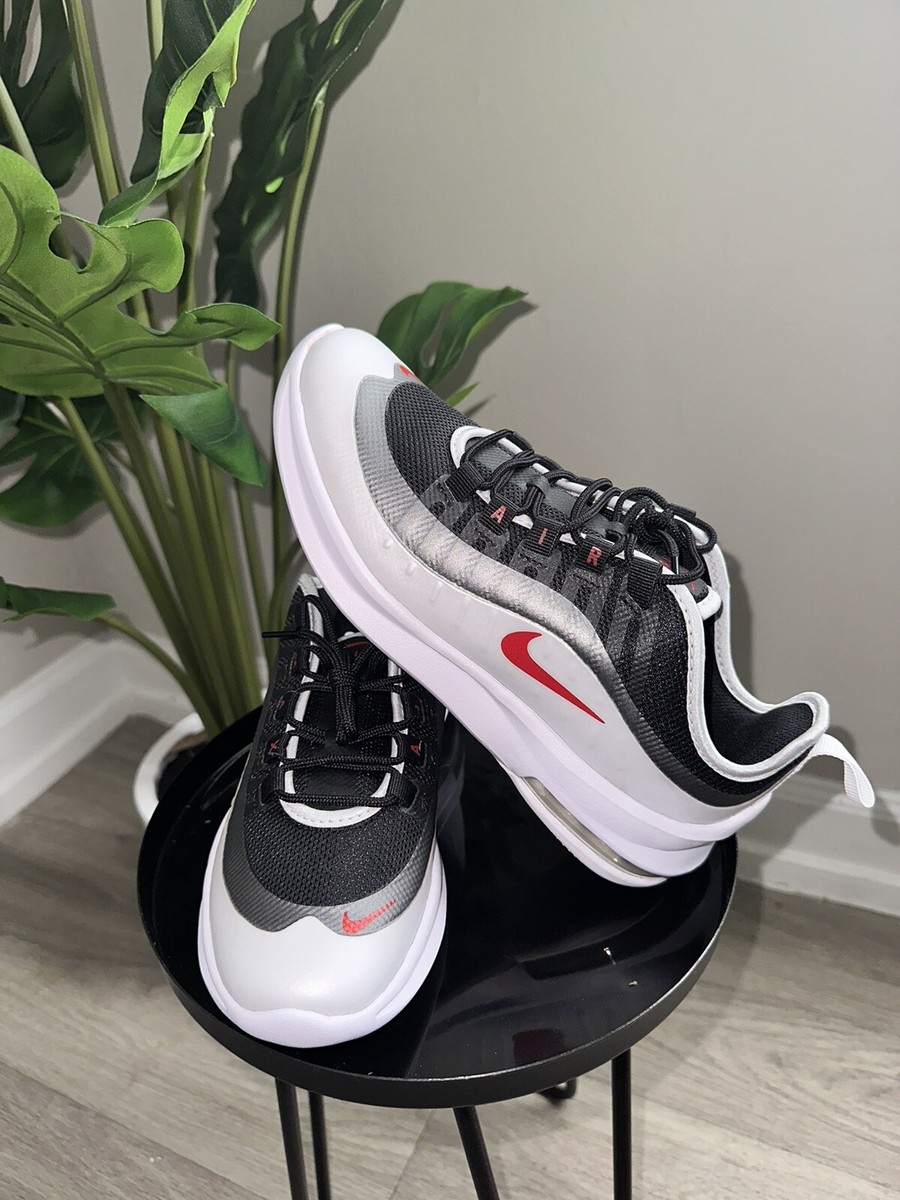 sports direct nike axis