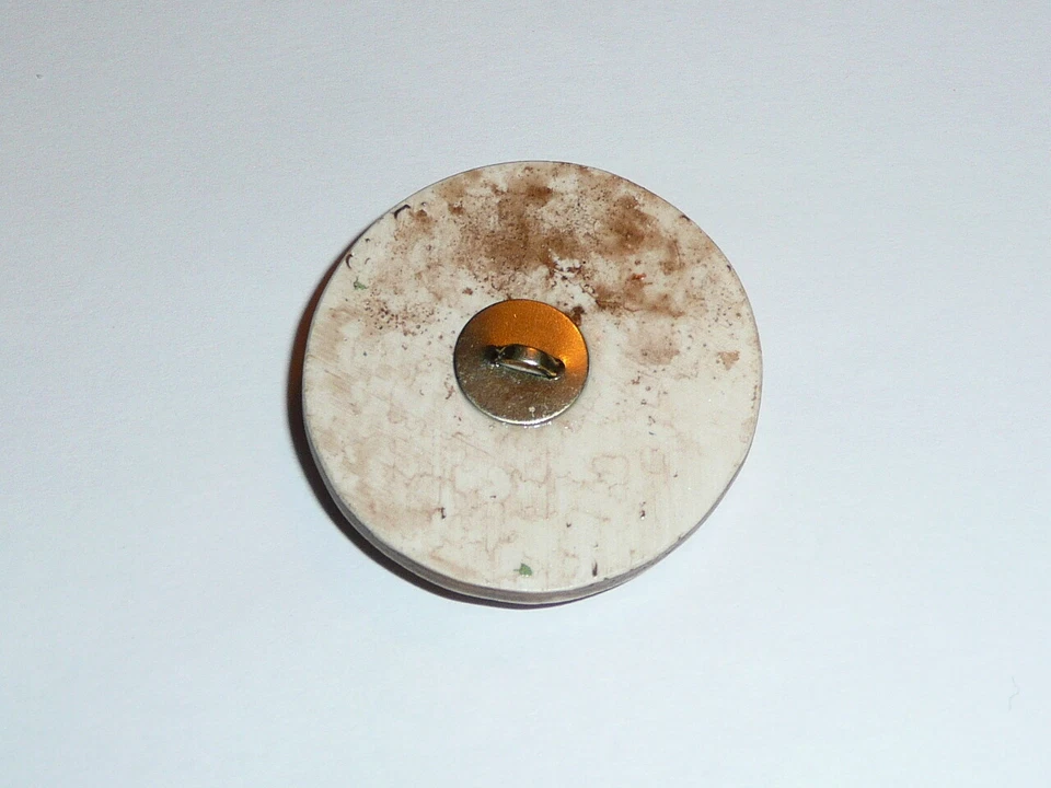 Adorable Cherubs Large Art Stone Shank Button 1-5/16" Cherubs Hugging Flowers - Image 4 of 4