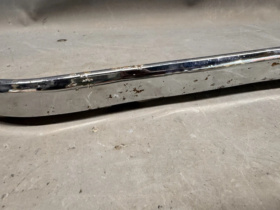 1968-1972 Oldsmobile Vista Cruiser Front Seat Side Trim Molding Cutlass F85 F-85 - Image 3 of 4