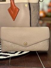 Louis Vuitton Monogram Sarah Wallet 10x18.5cm Tan Model M82256 MSRP $1000