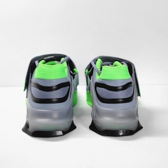 NIKE MEN display picture 2